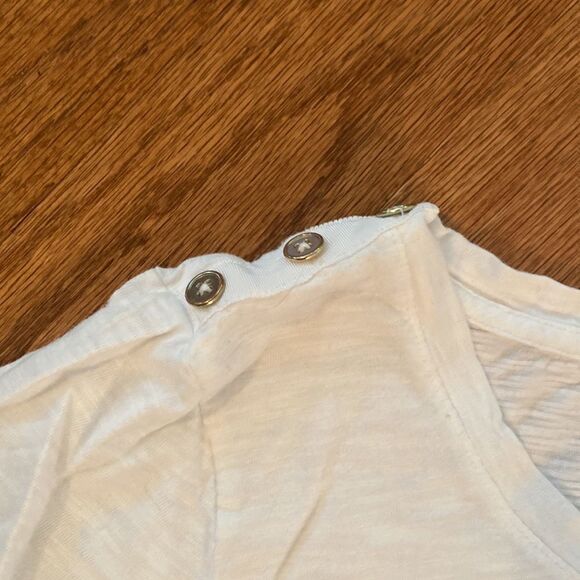 Talbots size large, women’s cotton T-shirt, gold buttons along shoulder - Picture 2 of 8